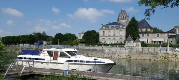 Croisière fluviale privée avec Les Canalous. DR
