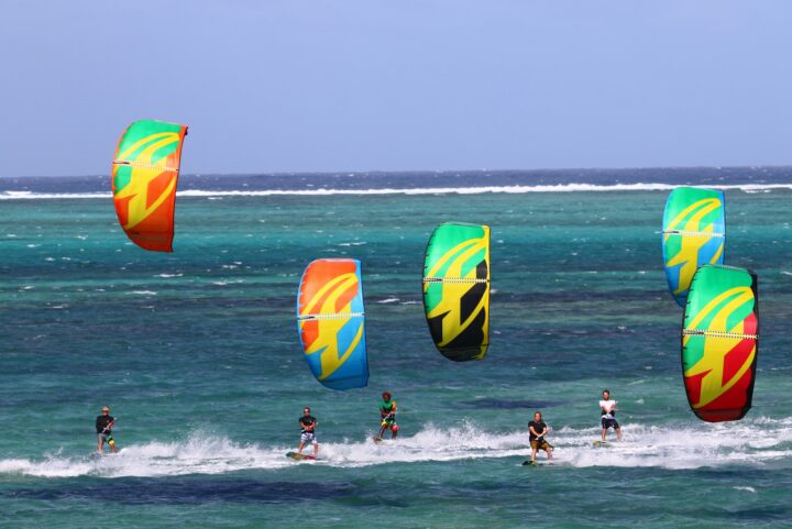 Séance de Kitesurf en Bretagne. DR