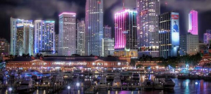 Miami by night. DR