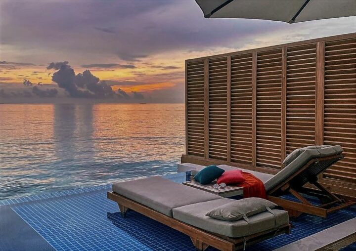 Terrasse sur l’océan à l’Emerald Faarufushi. Terrasse sur l'océan à l'Emerald Faarufushi.