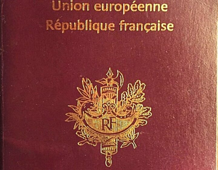 Passeport_électronique_français.DR Damien Bob Passeport_électronique_français.DR Damien Bob