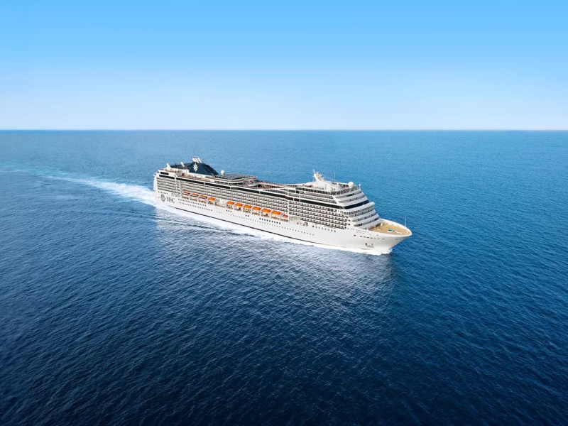 Le MSC MAGNIFICA. DR